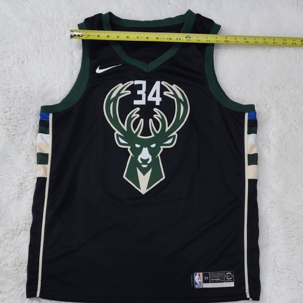 NBA Nike Black and Green Bucks Jersey - Picture 9 of 17